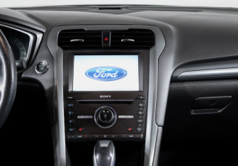 Подержанный автомобиль Ford Mondeo Sedan 2016 года (13 фото)