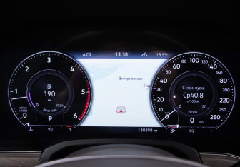 Подержанный автомобиль Volkswagen Touareg 2019 года (12 фото)