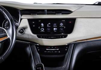 Подержанный автомобиль Cadillac XT5 2016 года (14 фото)