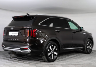 Подержанный автомобиль Kia Sorento 2020 года (5 фото)