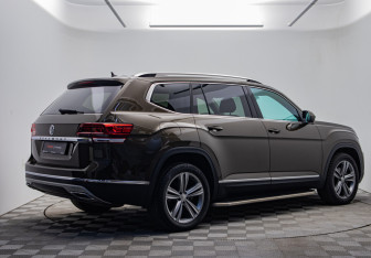 Подержанный автомобиль Volkswagen Teramont 2018 года (5 фото)