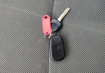 Подержанный автомобиль Hyundai Solaris Sedan 2012 года (16 фото)