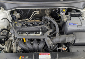 Подержанный автомобиль Kia Rio Hatchback 2021 года (9 фото)