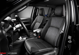 Новый Toyota Hilux 2025 (13 фото)