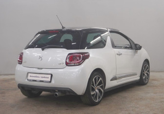 Подержанный автомобиль Citroen DS3 Hatchback 2015 года (5 фото)