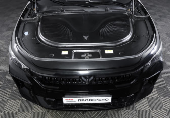 Подержанный автомобиль Voyah Free 2023 года (9 фото)