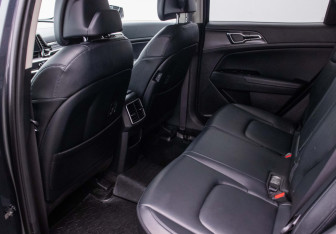 Подержанный автомобиль Kia Sportage 2022 года (11 фото)