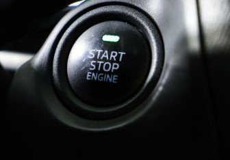 Подержанный автомобиль Mazda 3 Hatchback 2013 года (12 фото)