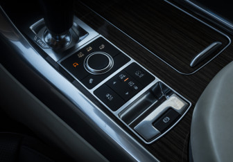 Подержанный автомобиль Land Rover Range Rover Sport 2014 года (16 фото)