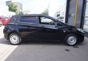 Подержанный автомобиль Hyundai Solaris Hatchback 2013 года (4 фото)