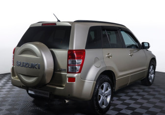 Подержанный автомобиль Suzuki Grand Vitara 2010 года (5 фото)