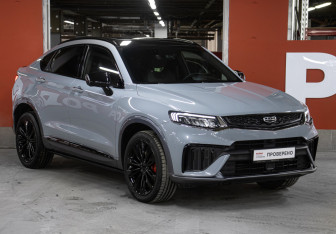 Подержанный автомобиль Geely Tugella 2022 года (3 фото)