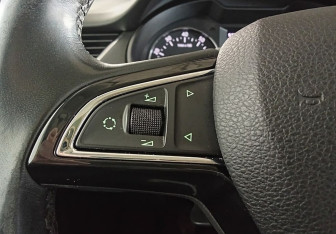 Подержанный автомобиль Skoda Octavia Liftback 2014 года (15 фото)