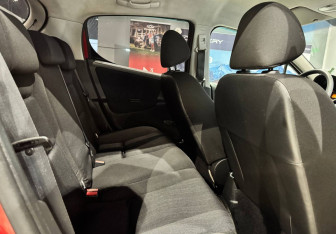 Подержанный автомобиль Peugeot 207 Hatchback 2009 года (11 фото)