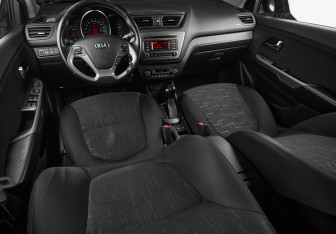 Подержанный автомобиль Kia Rio Sedan 2016 года (19 фото)