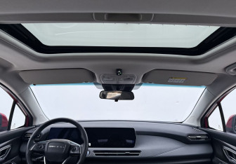 Подержанный автомобиль BAIC U5 Plus 2023 года (13 фото)