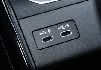 Подержанный автомобиль BMW X1 2022 года (19 фото)