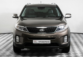 Подержанный автомобиль Kia Sorento 2017 года (2 фото)