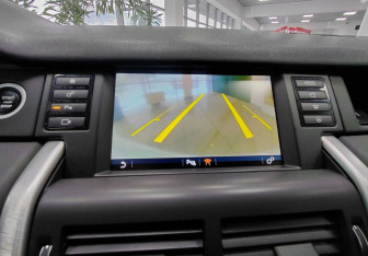 Подержанный автомобиль Land Rover Discovery Sport 2015 года (13 фото)