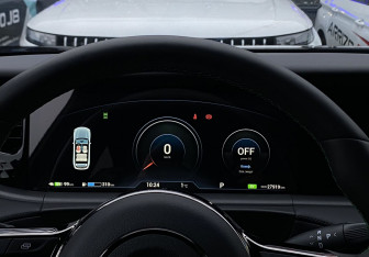 Подержанный автомобиль Voyah Free 2025 года (27 фото)