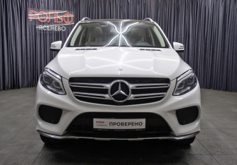Подержанный автомобиль Mercedes-Benz GLE 2016 года (2 фото)