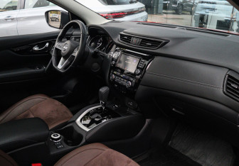 Подержанный автомобиль Nissan Qashqai 2022 года (7 фото)