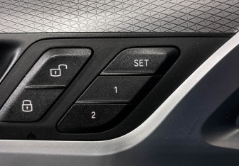 Подержанный автомобиль BMW X3 2021 года (18 фото)