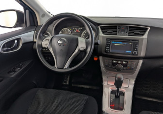 Подержанный автомобиль Nissan Sentra Sedan 2014 года (23 фото)