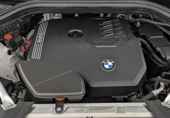 Подержанный автомобиль BMW X4 2023 года (9 фото)