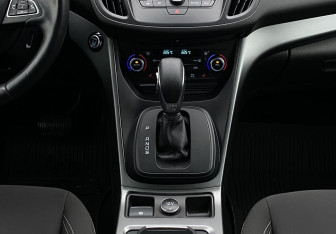 Подержанный автомобиль Ford Kuga 2019 года (13 фото)