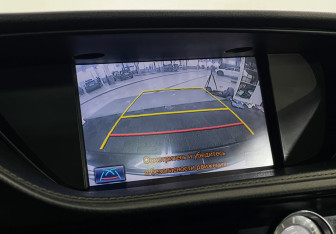 Подержанный автомобиль Lexus ES 2013 года (18 фото)