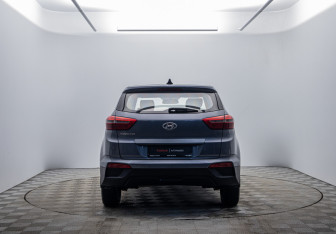 Подержанный автомобиль Hyundai Creta 2017 года (6 фото)