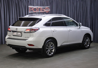 Подержанный автомобиль Lexus RX 2015 года (5 фото)