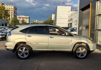Подержанный автомобиль Lexus RX 2008 года (4 фото)