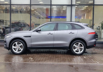 Подержанный автомобиль Jaguar F-Pace 2020 года (5 фото)