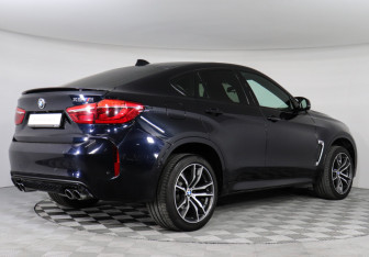 Подержанный автомобиль BMW X6 M 2016 года (2 фото)