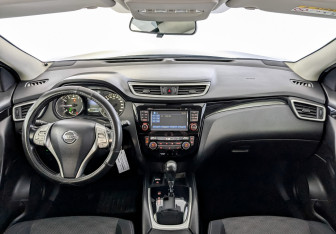Подержанный автомобиль Nissan Qashqai 2014 года (14 фото)