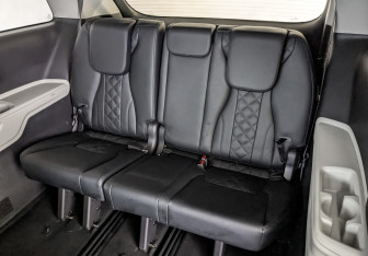 Подержанный автомобиль Kia Carnival 2021 года (26 фото)