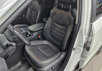 Подержанный автомобиль Toyota RAV4 2020 года (20 фото)