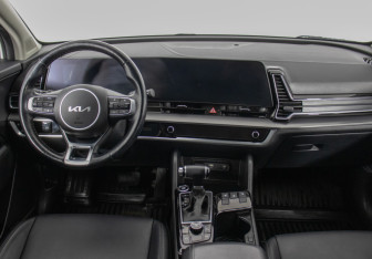 Подержанный автомобиль Kia Sportage 2023 года (13 фото)