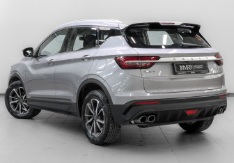 Подержанный автомобиль Geely Coolray 2022 года (7 фото)