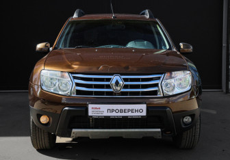 Подержанный автомобиль Renault Duster 2013 года (2 фото)