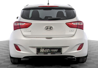 Подержанный автомобиль Hyundai i30 Hatchback 2012 года (6 фото)