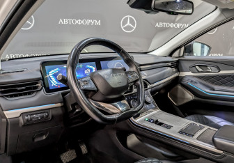 Подержанный автомобиль Exeed TXL 2022 года (17 фото)