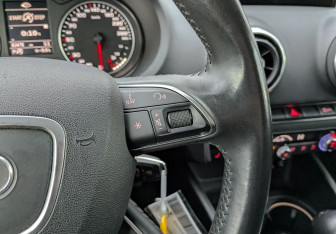 Подержанный автомобиль Audi A3 Hatchback 2013 года (25 фото)