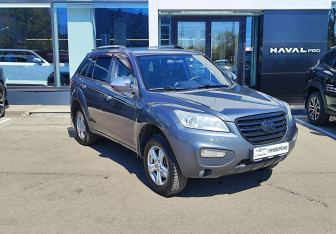 Подержанный автомобиль Lifan X60 2014 года (3 фото)