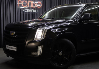Подержанный автомобиль Cadillac Escalade Suv 2015 года (25 фото)