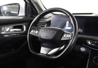 Подержанный автомобиль Exeed VX 2022 года (15 фото)