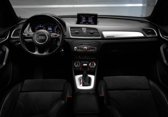 Подержанный автомобиль Audi Q3 2012 года (8 фото)