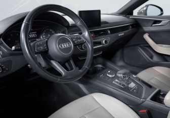 Подержанный автомобиль Audi A5 Coupe 2016 года (14 фото)